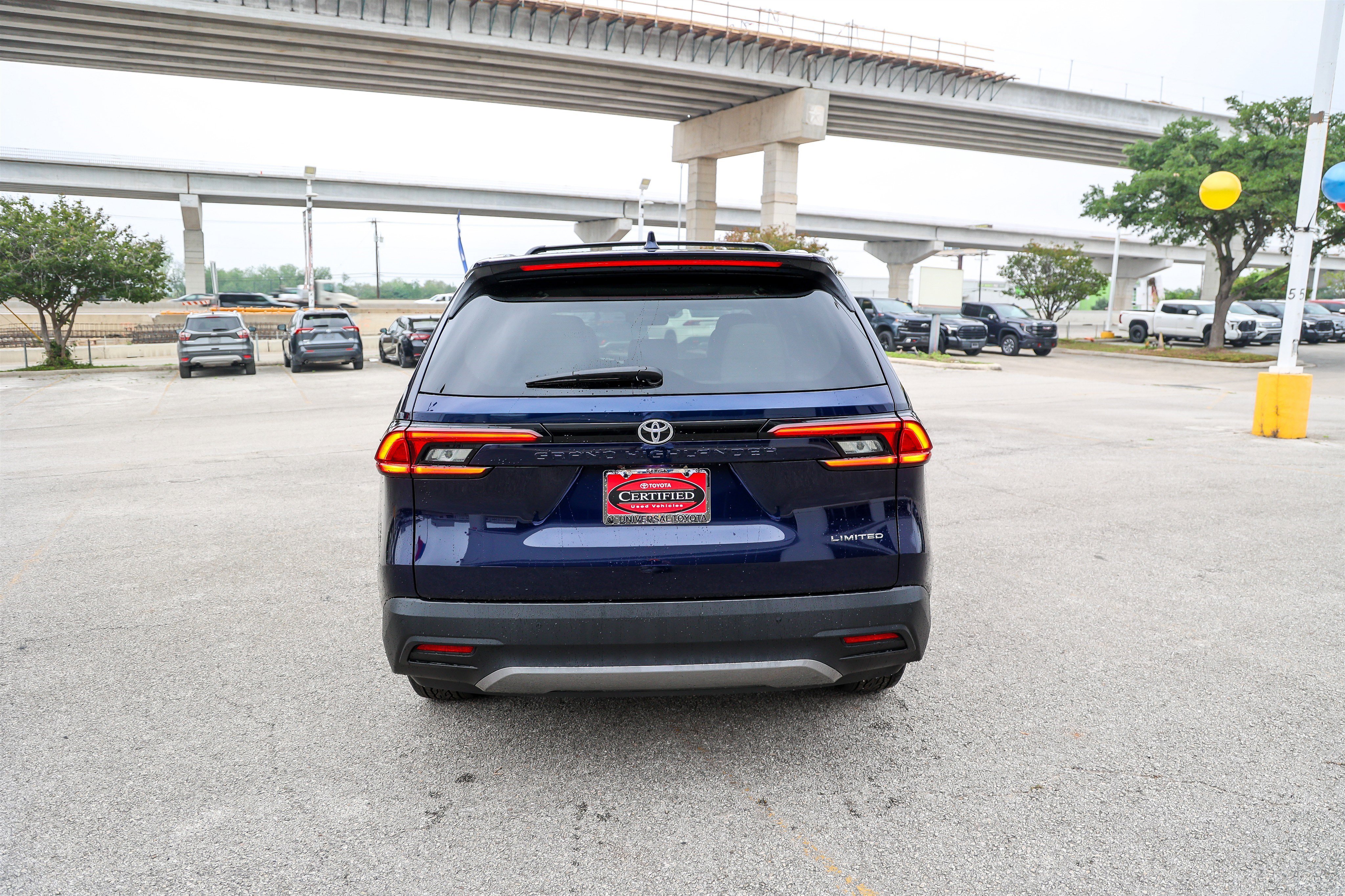 Certified 2025 Toyota Grand Highlander FWD image 8