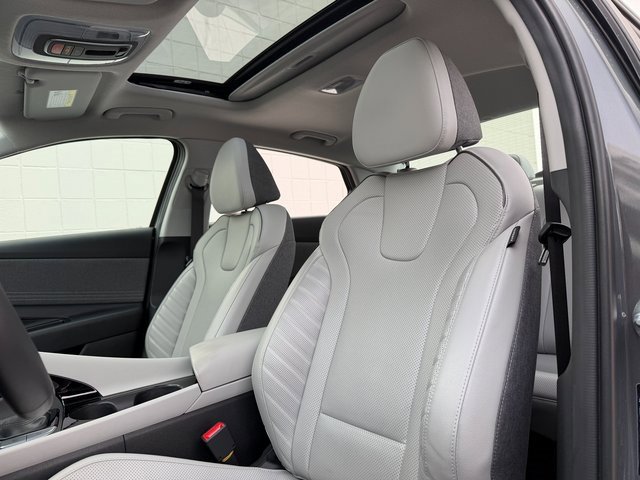 Certified 2024 Hyundai Elantra Limited image 5