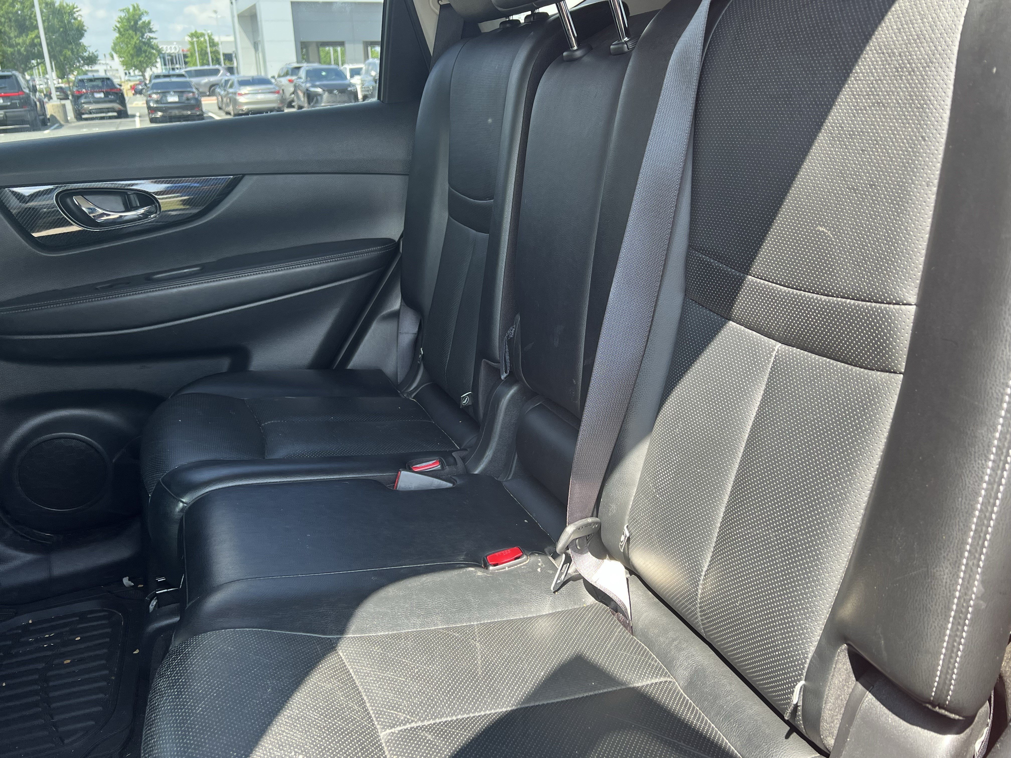Used 2017 Nissan Rogue SL w/ SL Premium Package FWD image 33