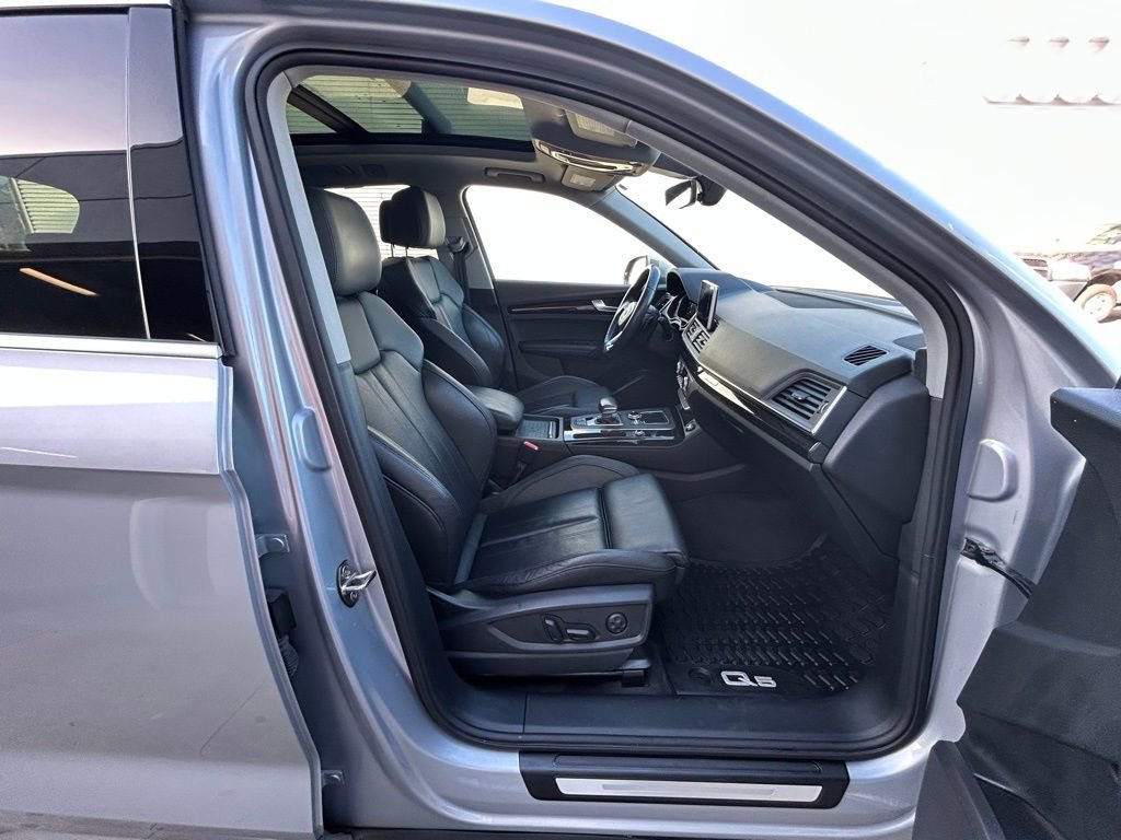 Used 2019 Audi Q5 2.0T Premium Plus w/ Premium Plus Package image 46