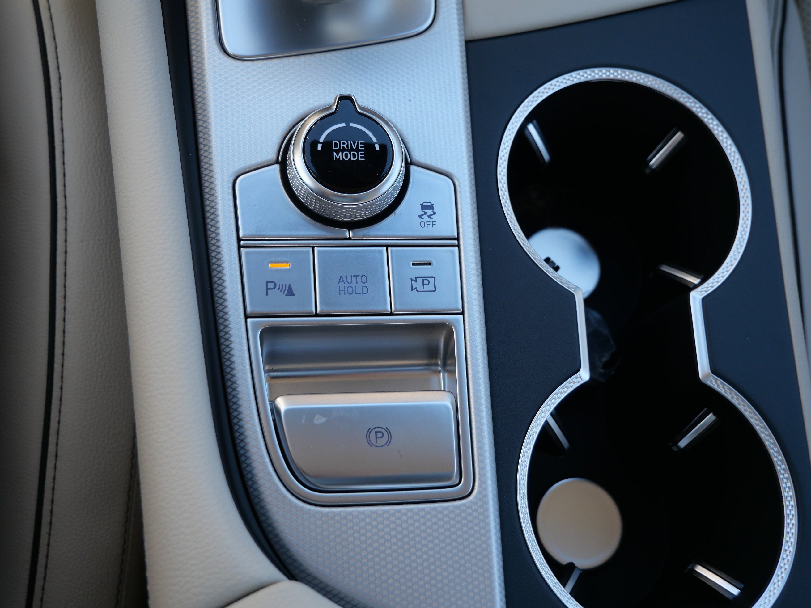 New 2026 Genesis G70 2.5T Prestige image 9