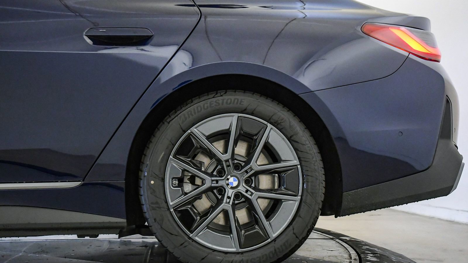 New 2026 BMW i4 xDrive40i w/ Premium Package AWD/4WD image 11