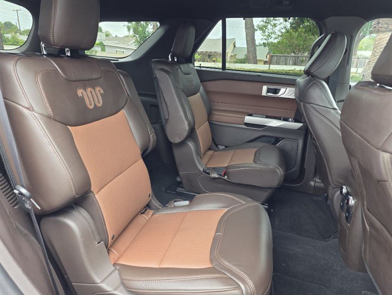 Used 2023 Ford Explorer King Ranch w/ Technology Package AWD/4WD image 36