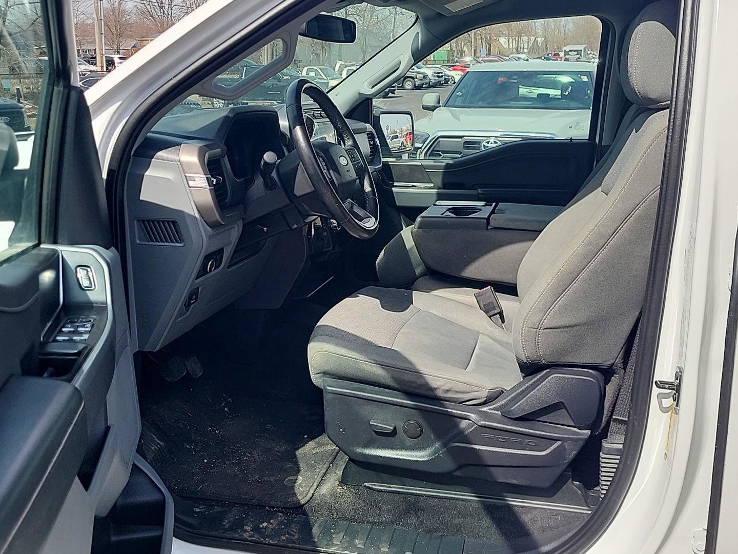 Used 2024 Ford F150 XLT w/ Tow/Haul Package image 9