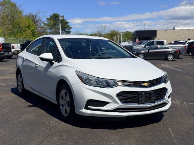Used 2017 Chevrolet Cruze LS FWD image 1