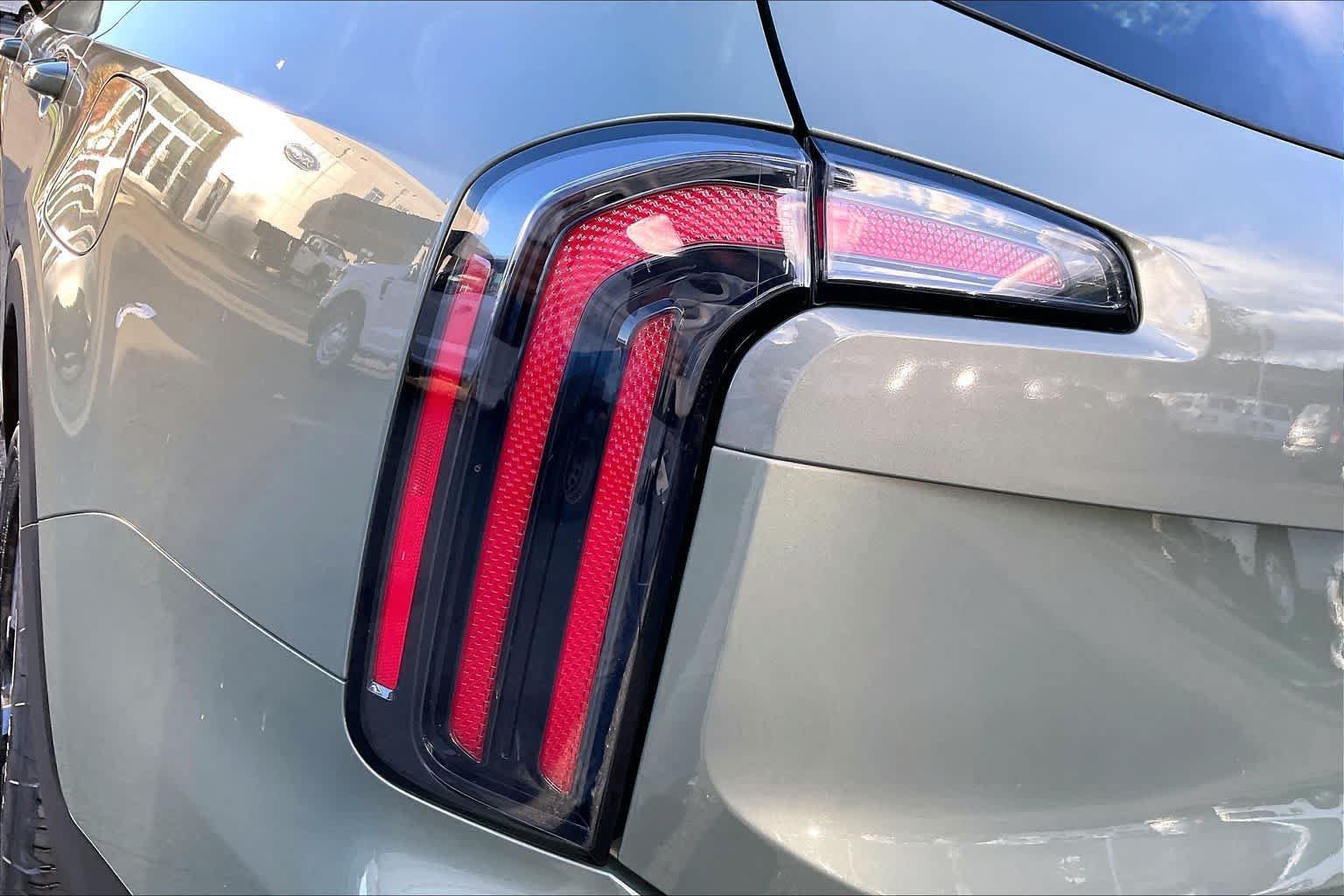 Used 2024 Kia Telluride SX Prestige X-Pro AWD/4WD image 32