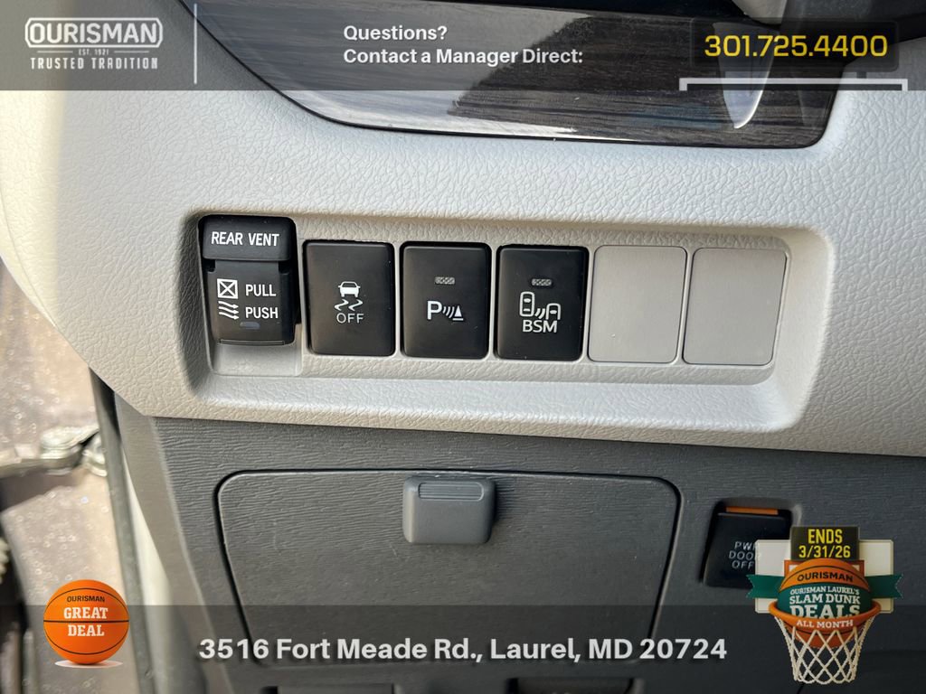 Used 2015 Toyota Sienna XLE w/ XLE Navigation Package image 27