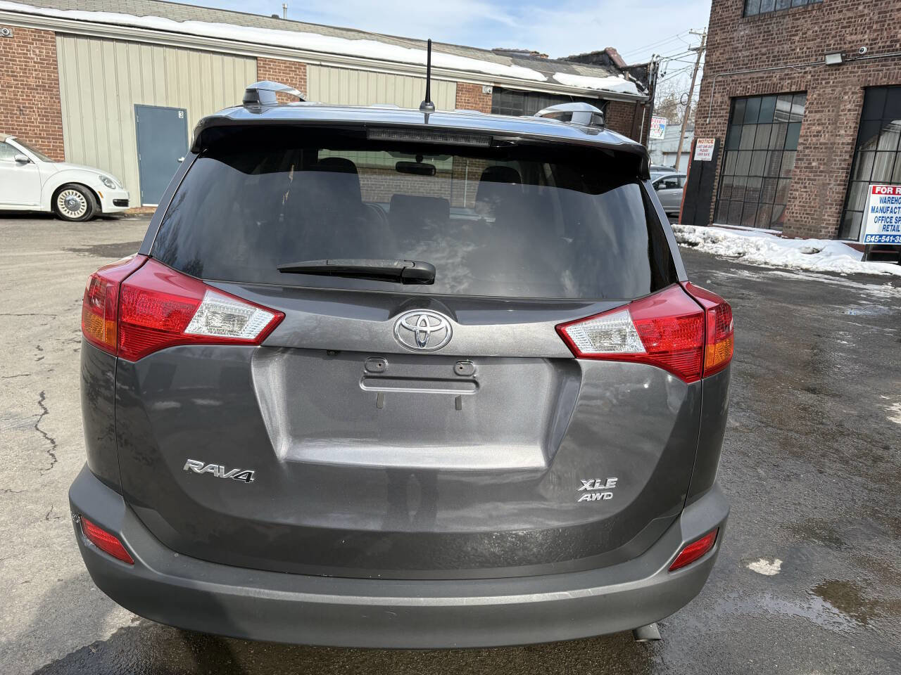 Used 2013 Toyota RAV4 XLE AWD/4WD image 5