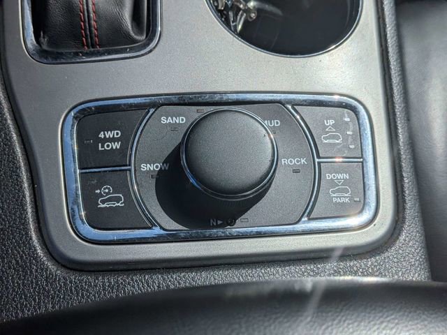 Used 2021 Jeep Grand Cherokee Trailhawk AWD/4WD image 25