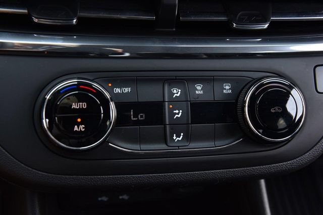 Used 2025 Buick Envista Preferred FWD image 13