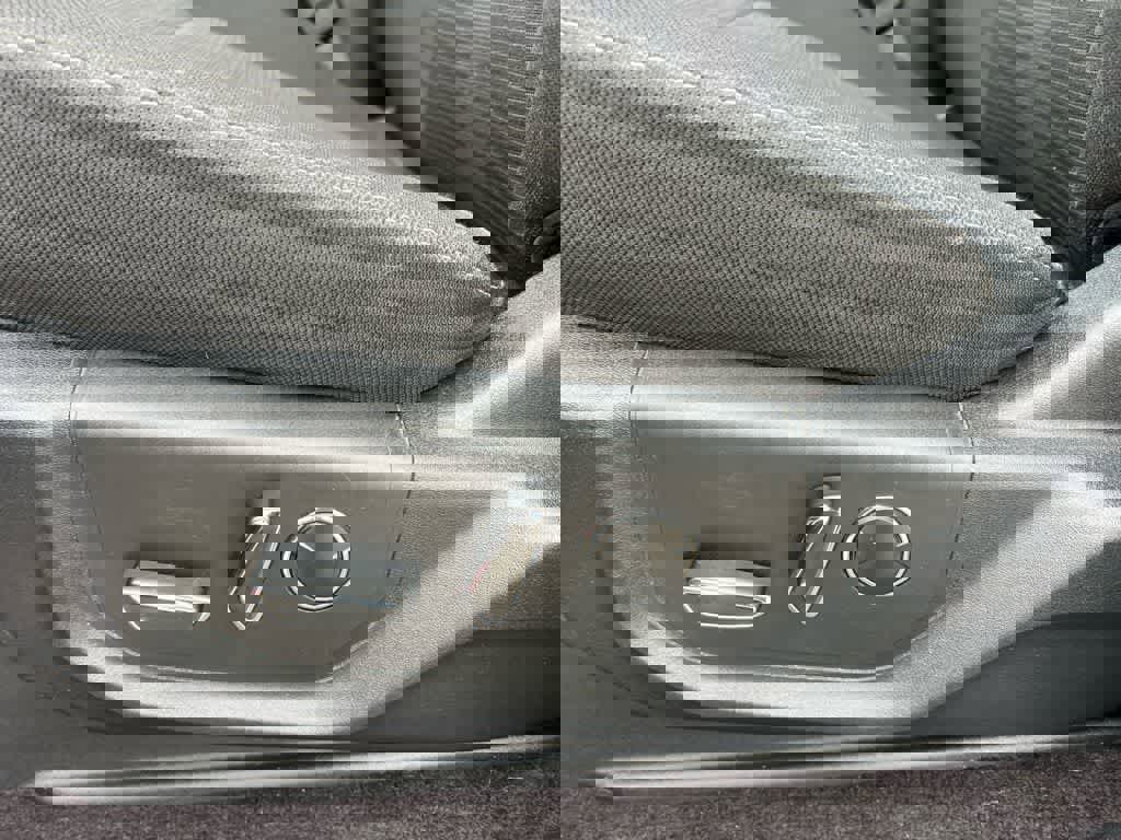 Used 2016 Ford F150 XLT w/ Equipment Group 302A Luxury image 17