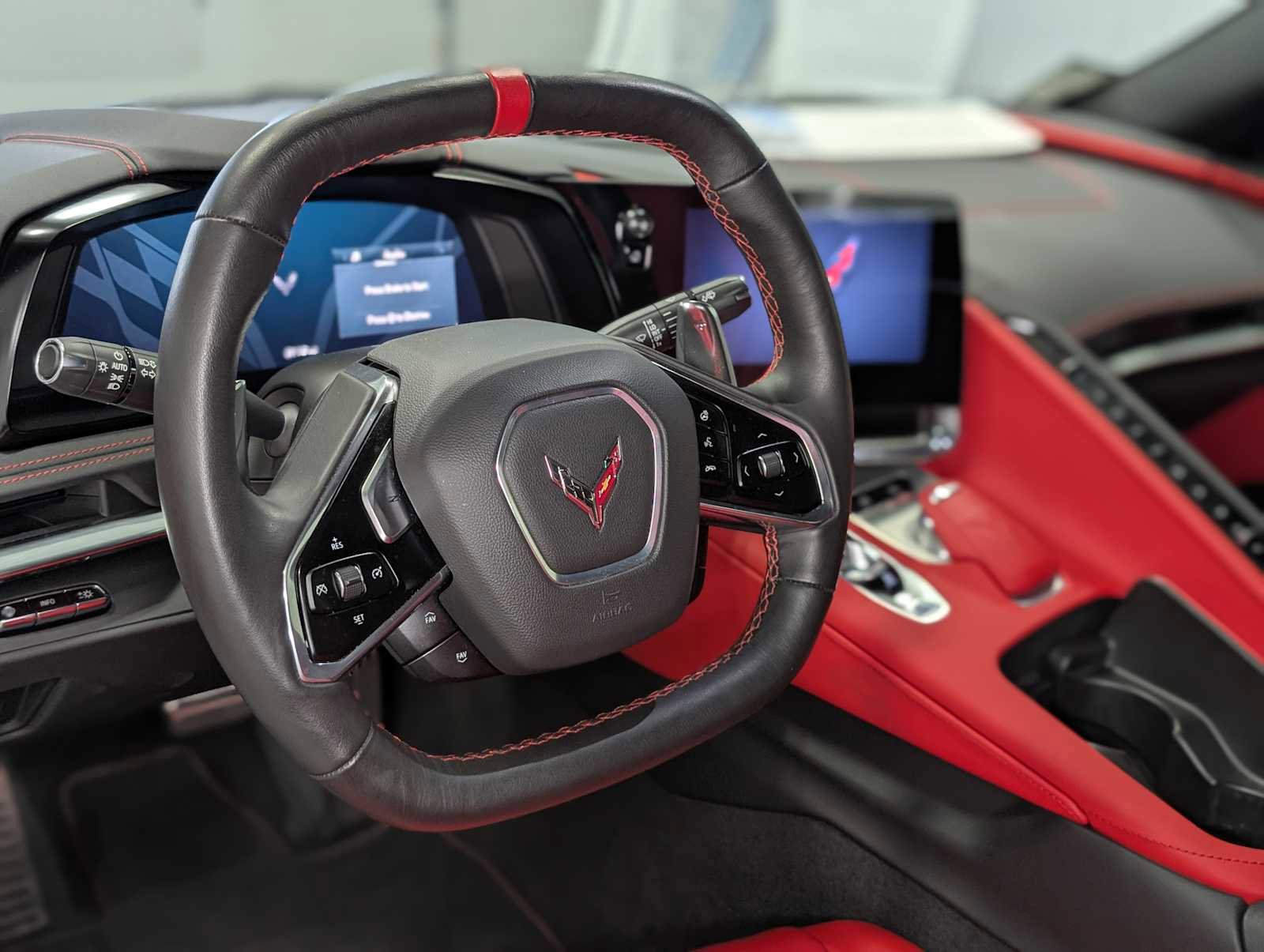 Used 2020 Chevrolet Corvette Stingray Preferred Cpe w/ 2LT Preferred Equipment Group RWD image 5