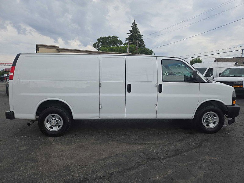 Used 2021 Chevrolet Express 2500 Extended image 5
