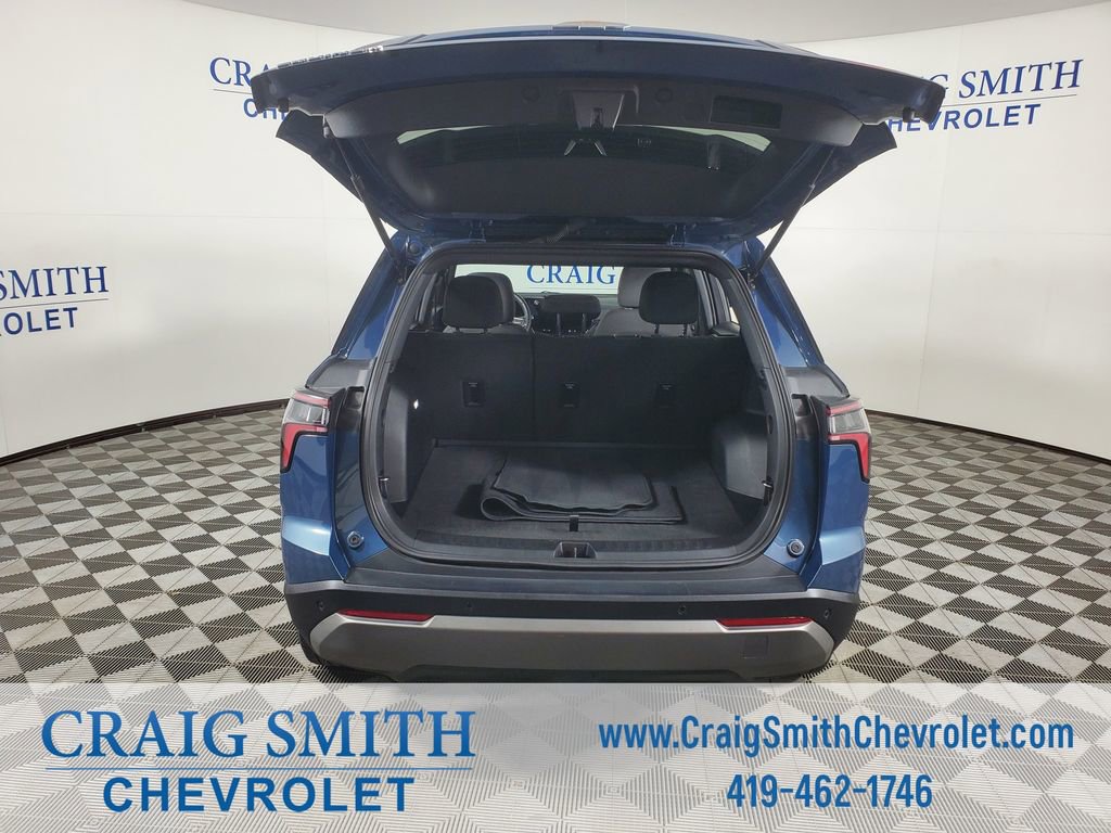 Used 2025 Chevrolet Equinox LT w/ Safety and Technology Package FWD image 11