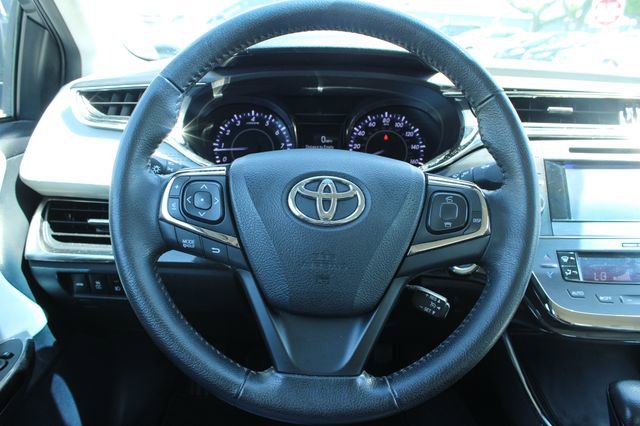 Used 2013 Toyota Avalon XLE FWD image 22