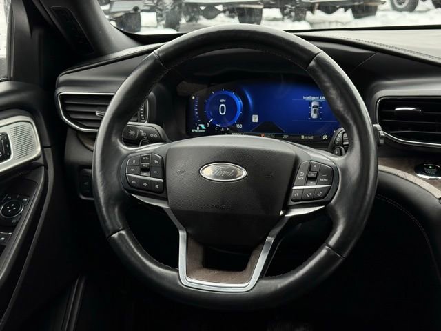 Used 2020 Ford Explorer Platinum w/ Premium Technology Package image 21