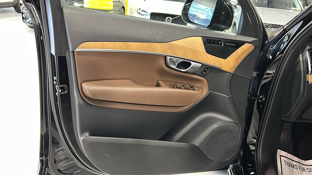 Certified 2023 Volvo XC90 B6 Plus w/ Protection Package Premier AWD/4WD image 9