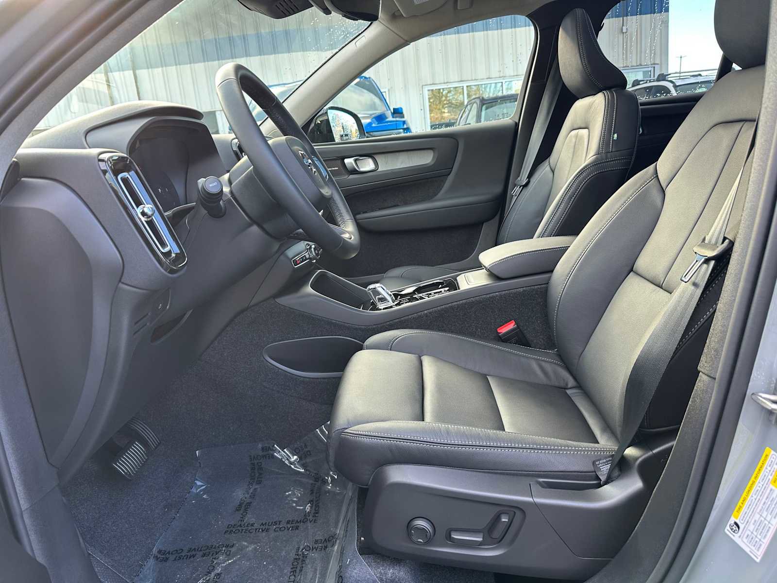 New 2026 Volvo XC40 B5 Ultra w/ Climate Package image 19