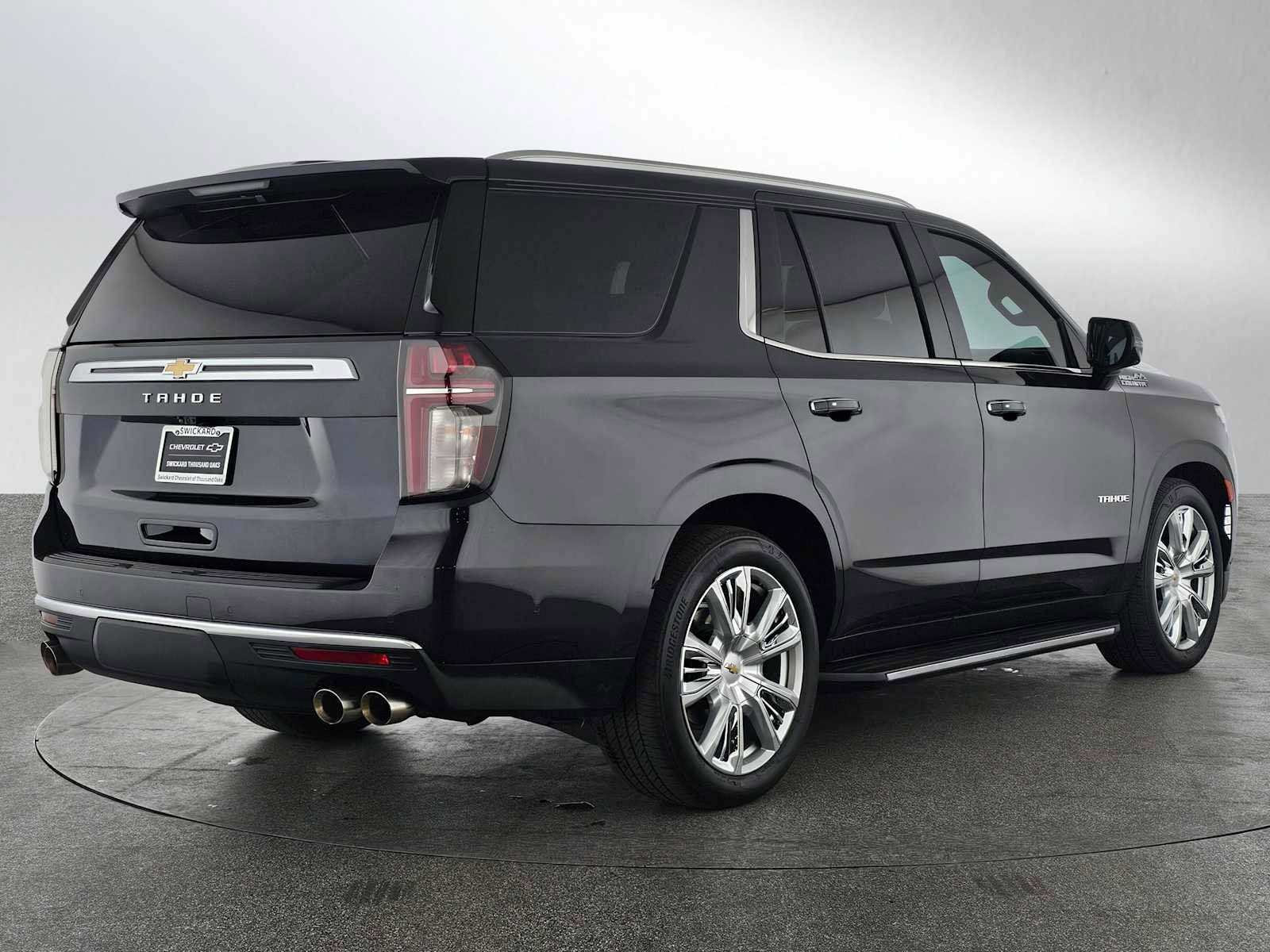 Used 2023 Chevrolet Tahoe High Country w/ Advanced Technology Package image 3
