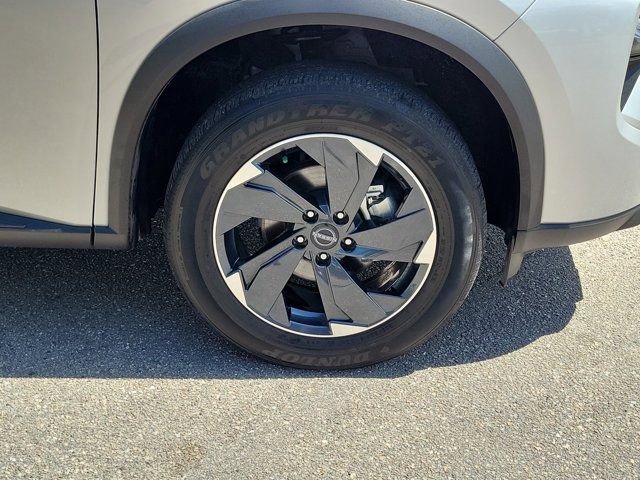Certified 2024 Nissan Rogue SV image 12