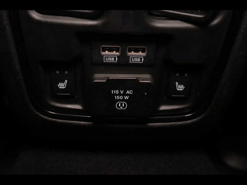 Used 2023 Dodge Durango R/T w/ Hemi Orange Plus Package AWD/4WD image 32