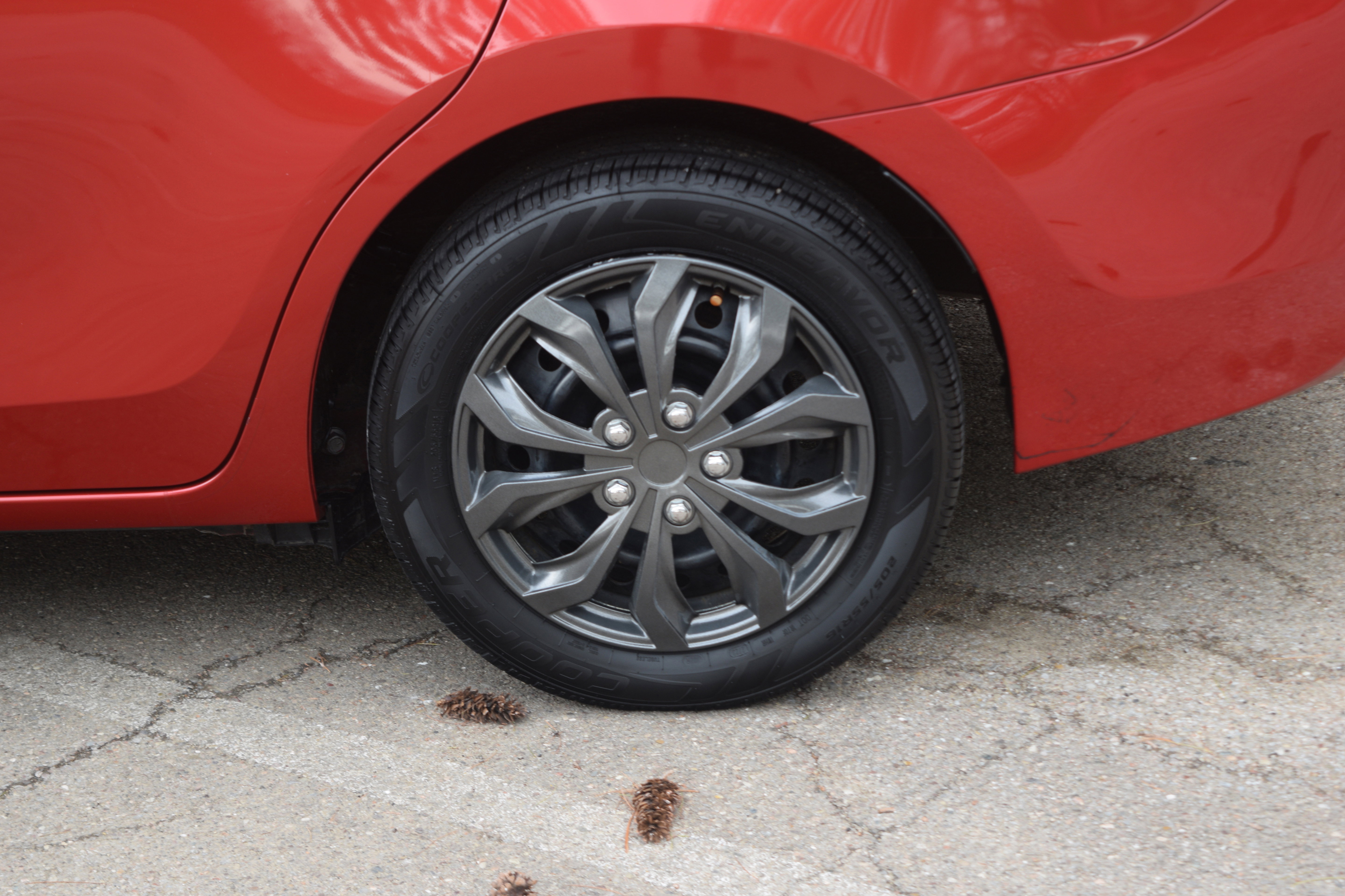 Used 2018 Toyota Corolla LE image 26