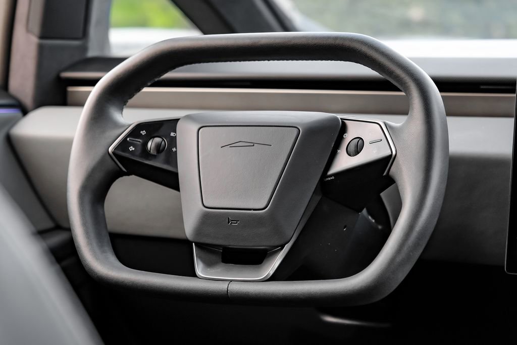 Used 2024 Tesla Cybertruck AWD Crew Cab image 14