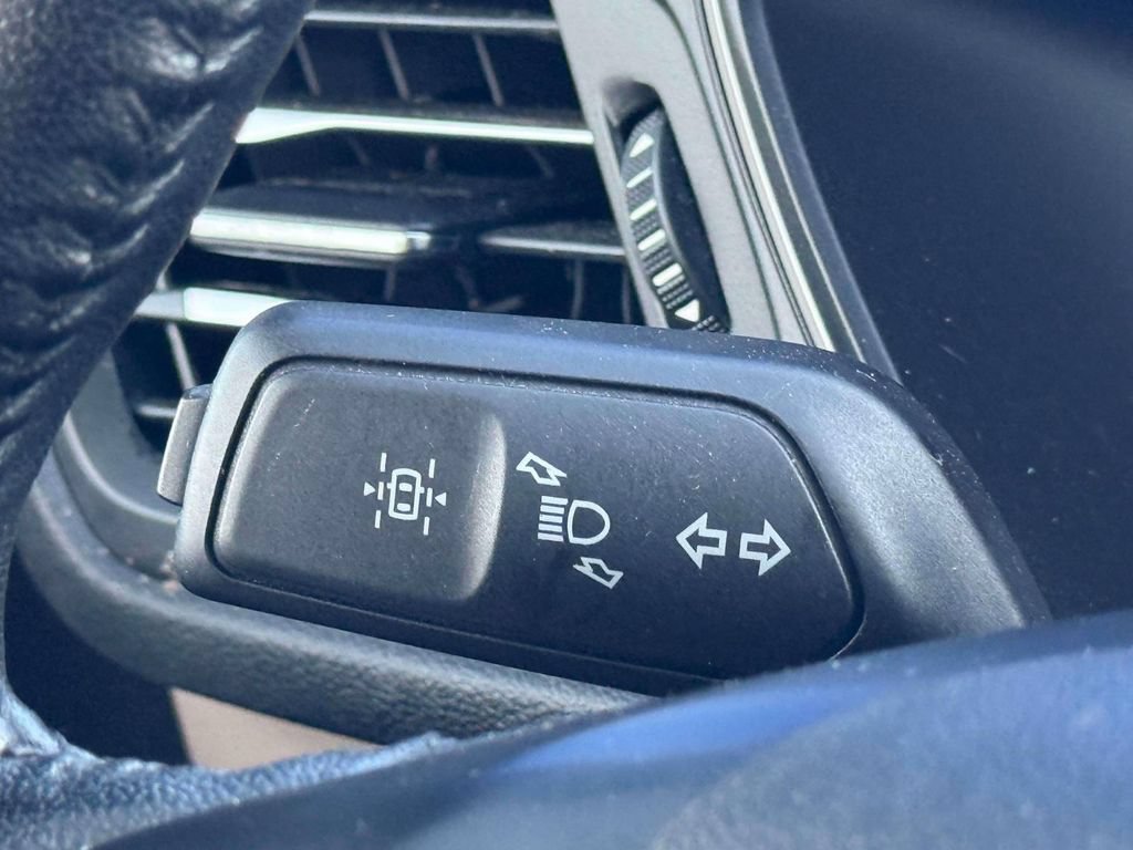 Used 2020 Ford Escape SEL AWD/4WD image 22