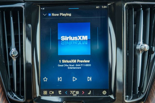 Used 2023 Volvo XC60 B5 Ultimate w/ Climate Package image 22