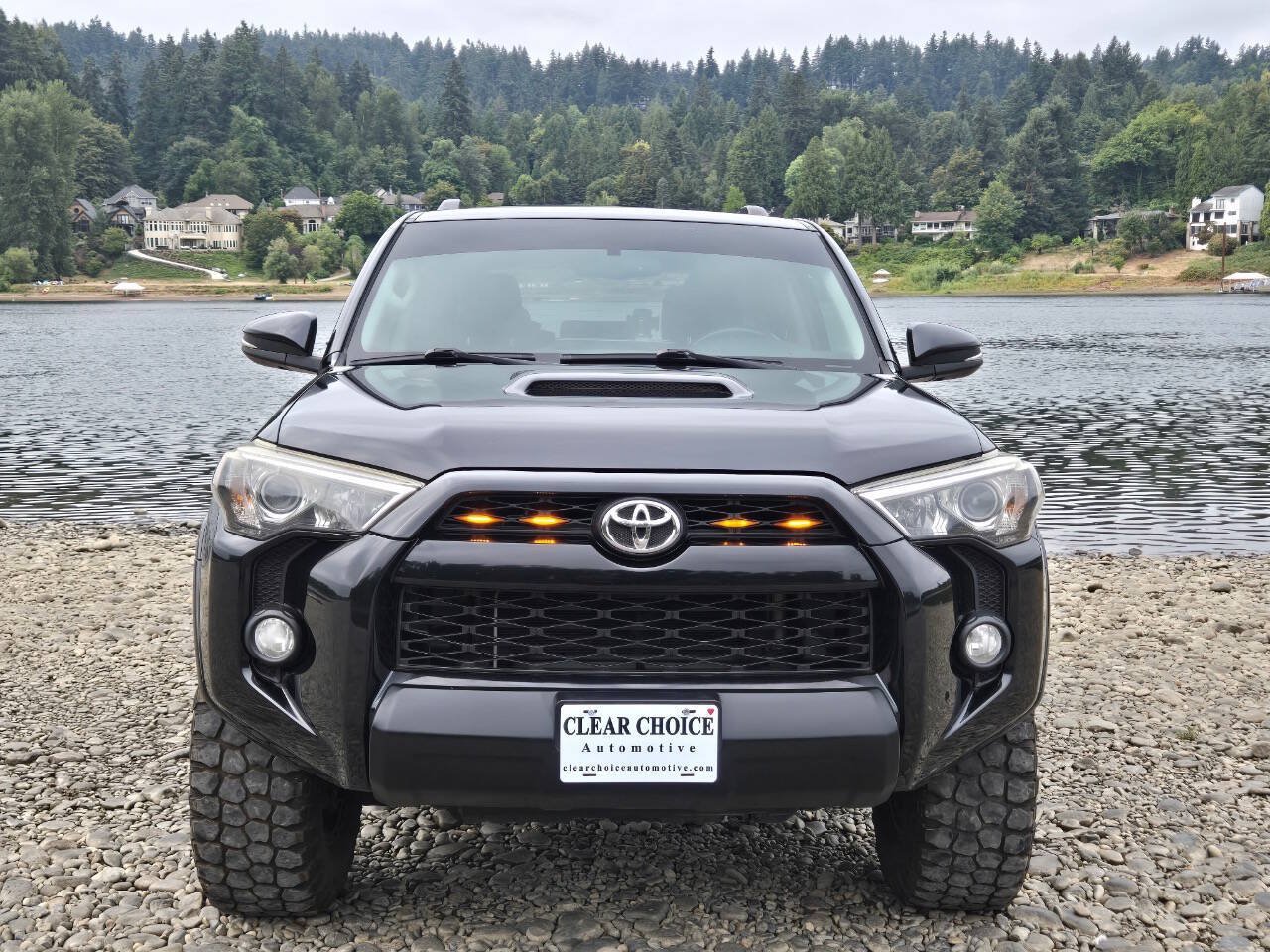 Used 2015 Toyota 4Runner Trail Premium AWD/4WD image 6