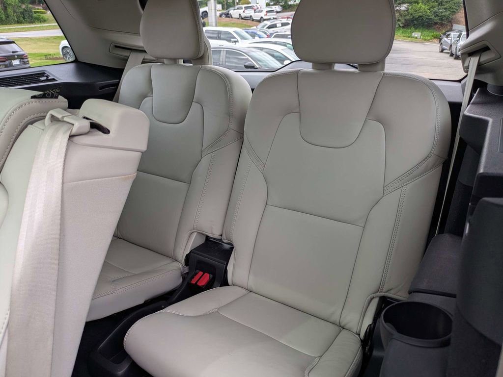 Used 2022 Volvo XC90 T6 Inscription w/ Lounge Package AWD/4WD image 15