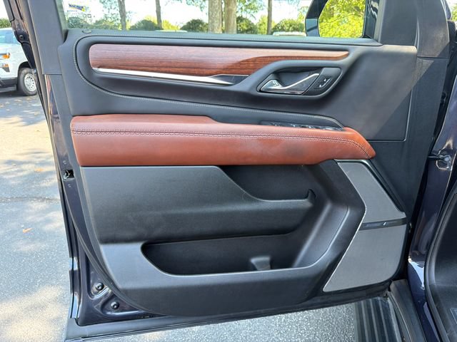 Used 2024 GMC Yukon Denali Ultimate AWD/4WD image 10