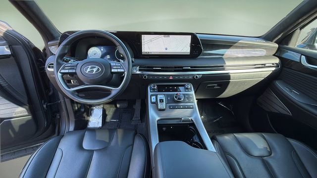 Used 2024 Hyundai Palisade Calligraphy image 16