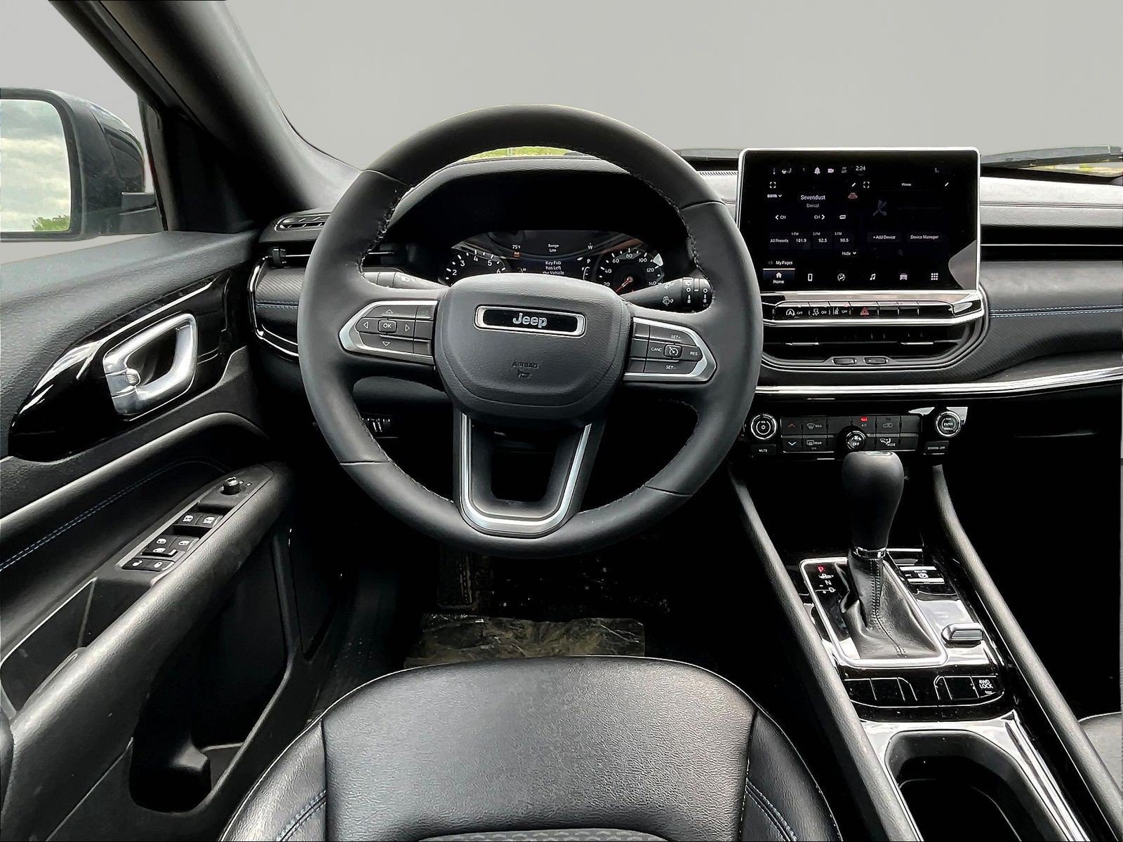 New 2026 Jeep Compass Latitude AWD/4WD image 9