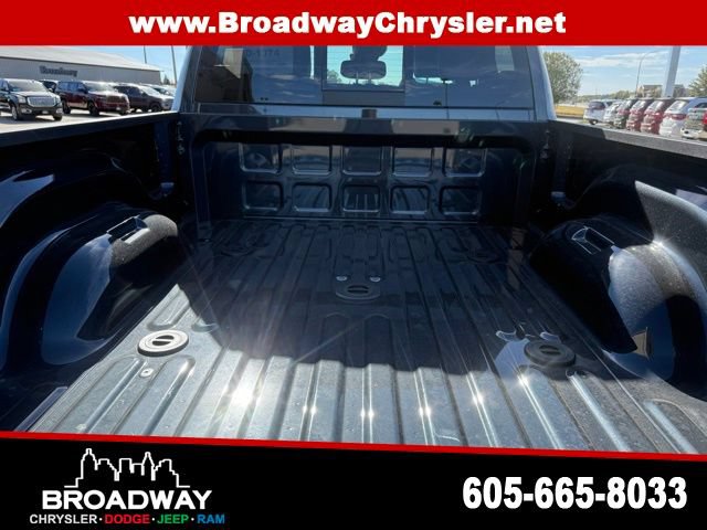 New 2026 RAM 2500 Laramie AWD/4WD image 8
