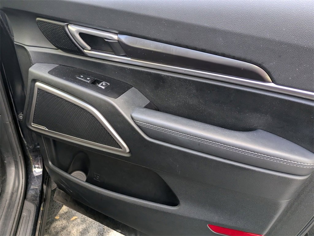 Used 2025 Kia Telluride S image 33