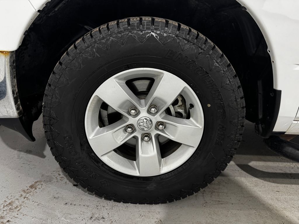 Used 2022 RAM 1500 Classic SLT image 8