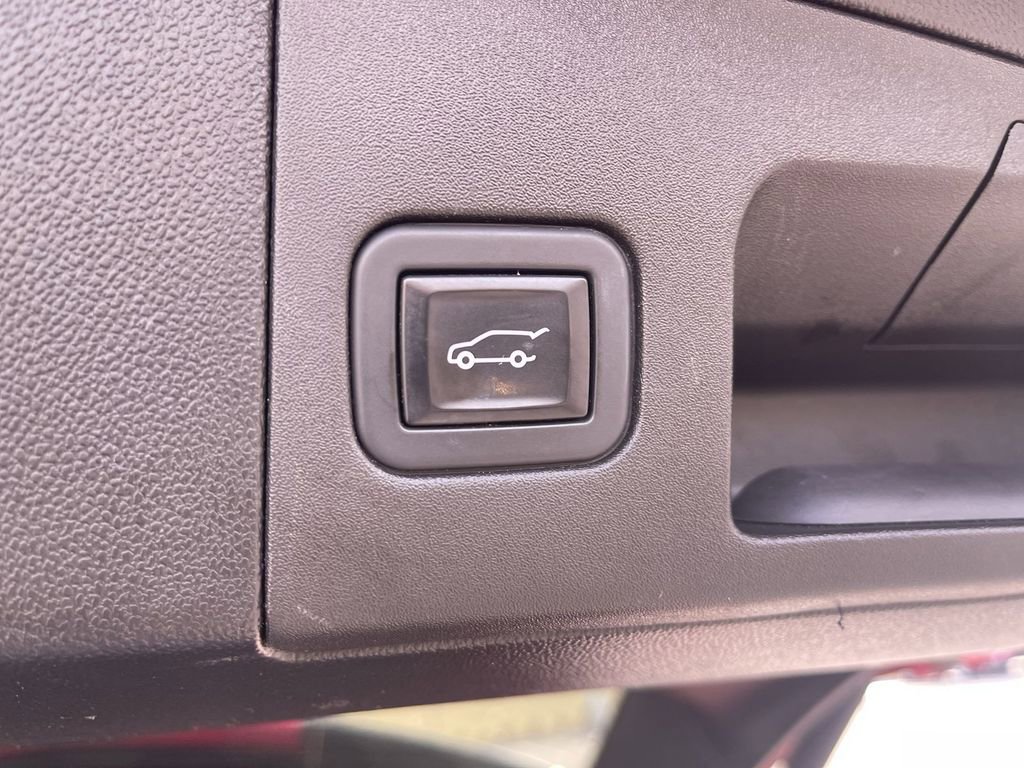 Certified 2023 Cadillac XT5 Premium Luxury w/ Technology Package image 16