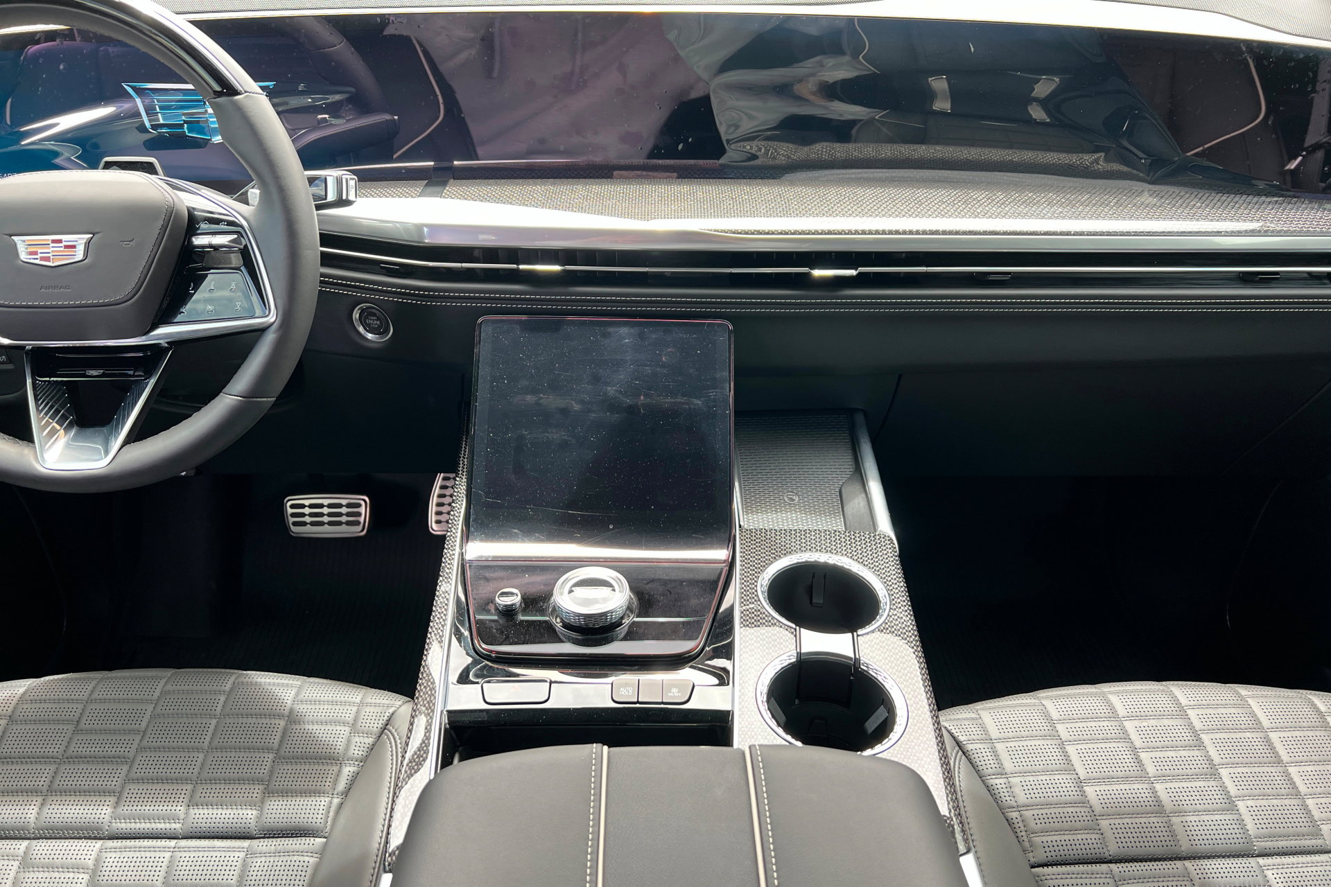 Certified 2025 Cadillac Escalade V w/ LPO, ONYX Package AWD/4WD image 14