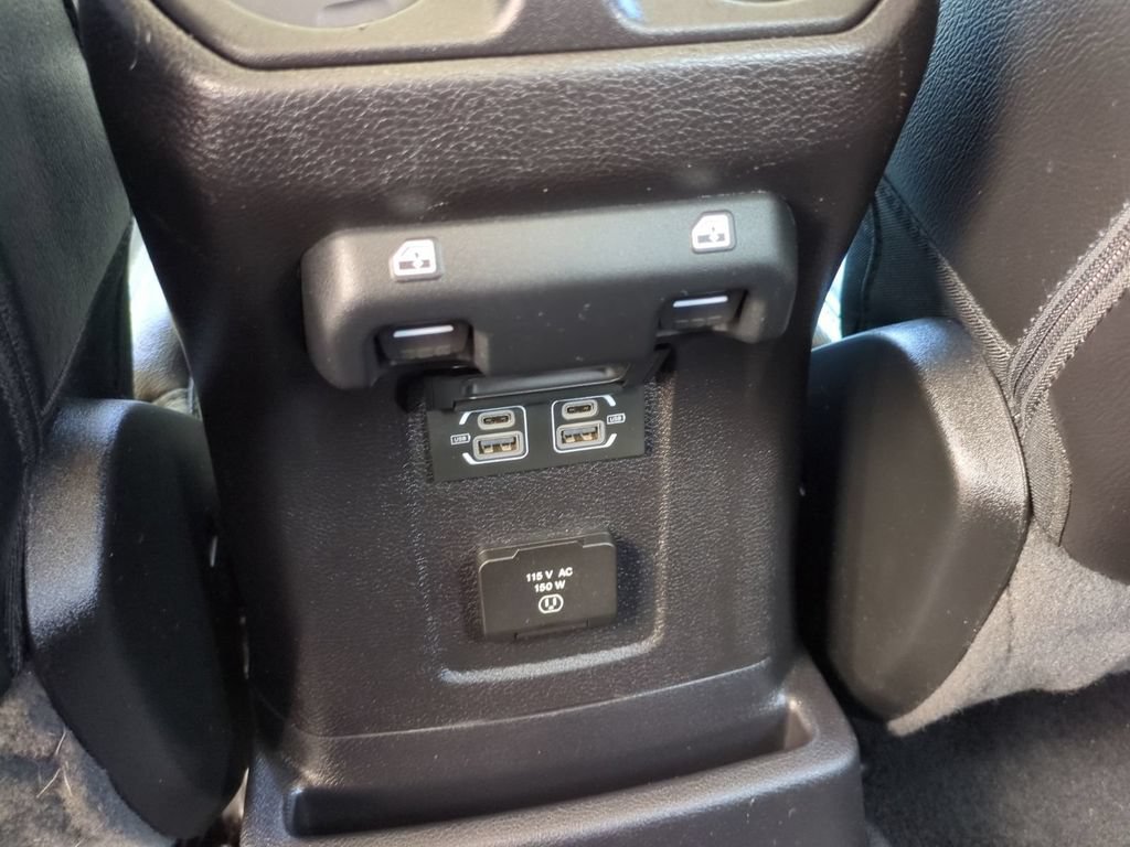 Used 2021 Jeep Wrangler Unlimited Sahara w/ Cold Weather Group AWD/4WD image 16