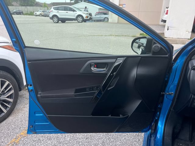 Used 2018 Toyota Corolla iM w/ All-Weather Mat Package FWD image 10