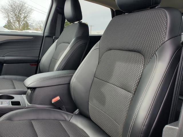 New 2024 Ford Escape SE image 16