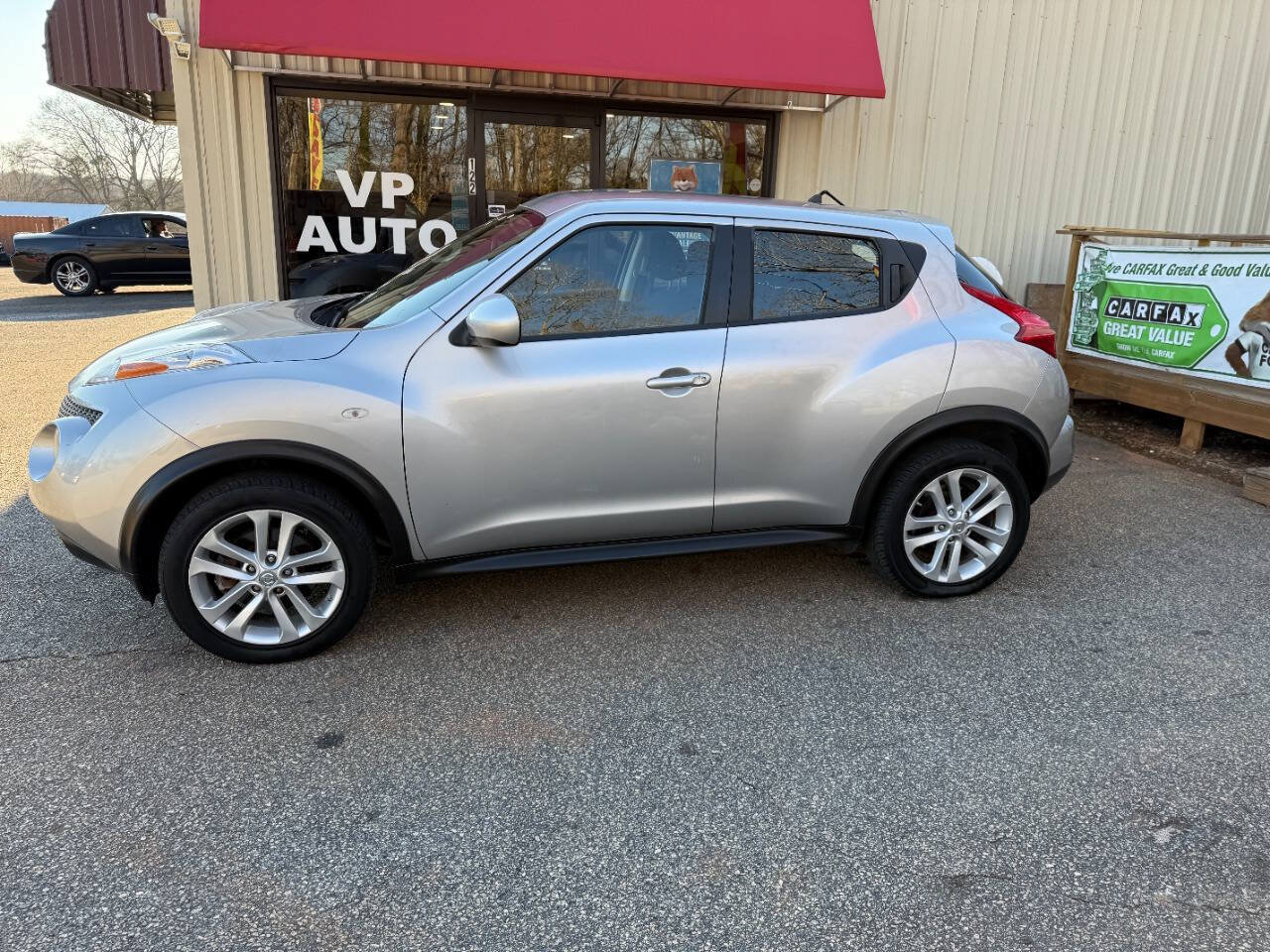 Used 2011 Nissan Juke S FWD image 5