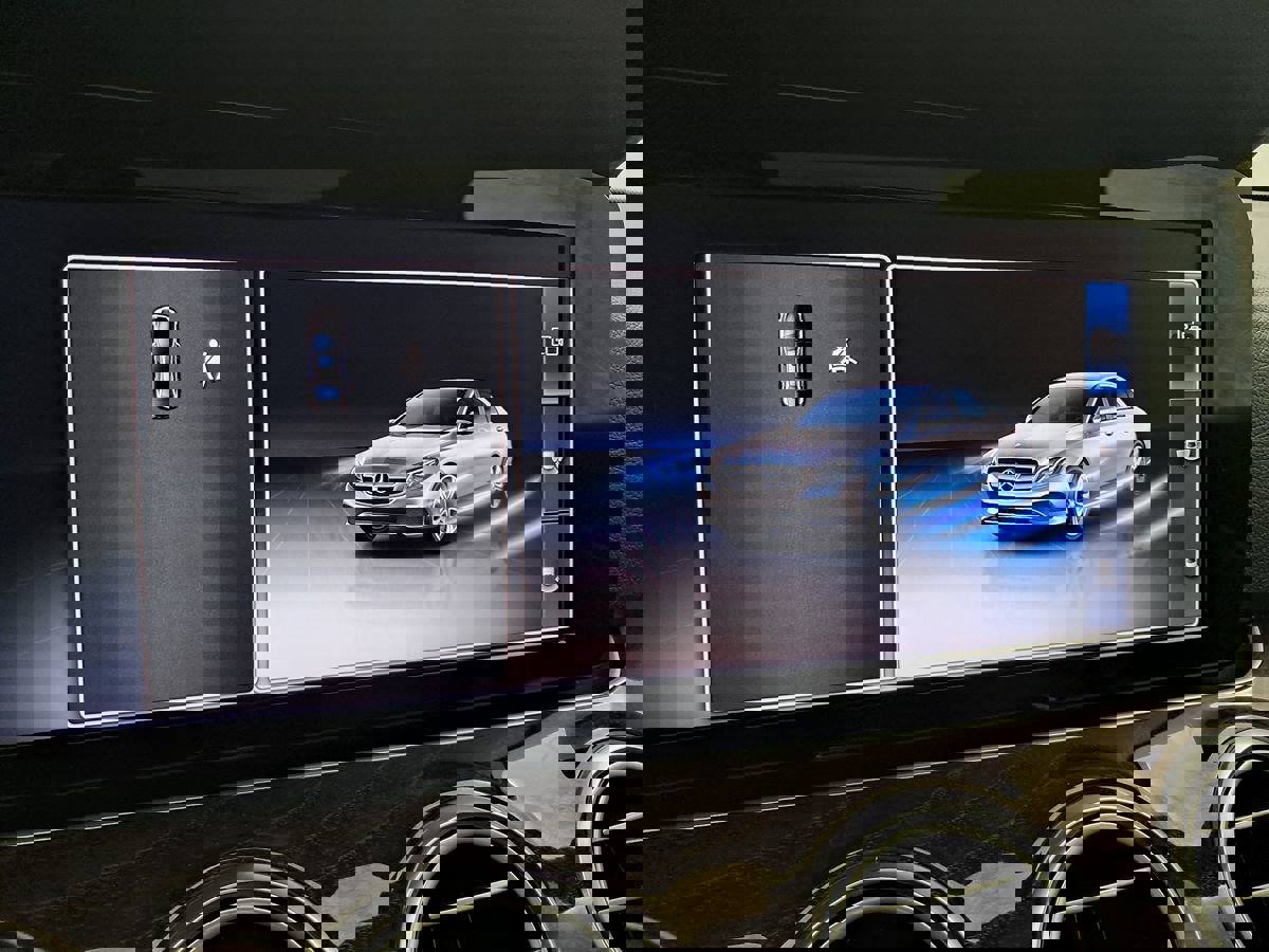 Used 2018 Mercedes-Benz E 400 4MATIC Sedan image 18