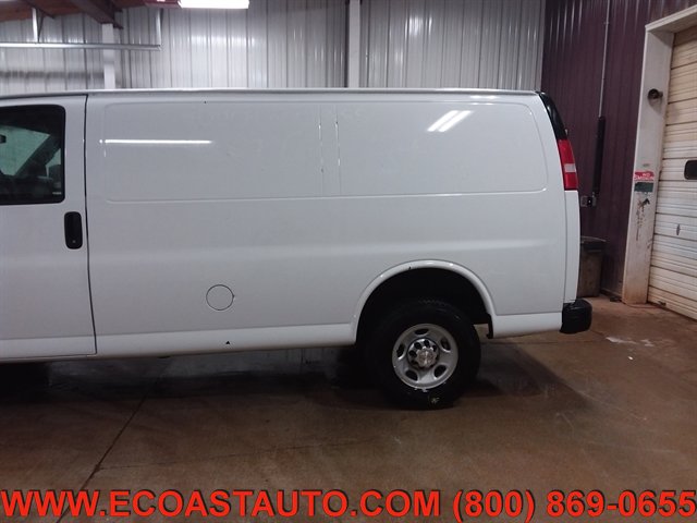 Used 2017 Chevrolet Express 2500 image 7