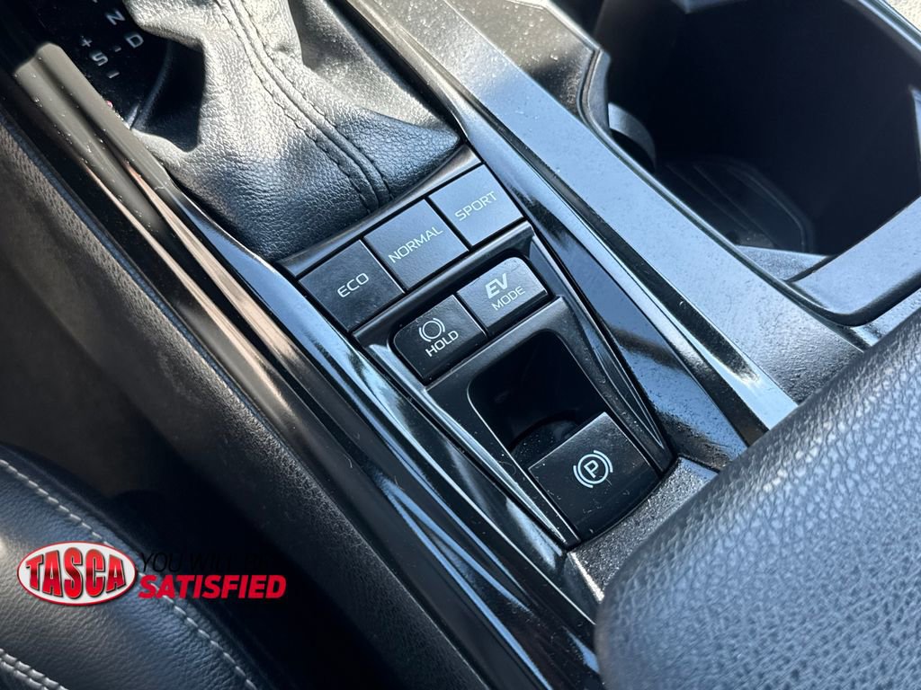 Used 2025 Toyota Camry SE w/ Convenience Package AWD/4WD image 26