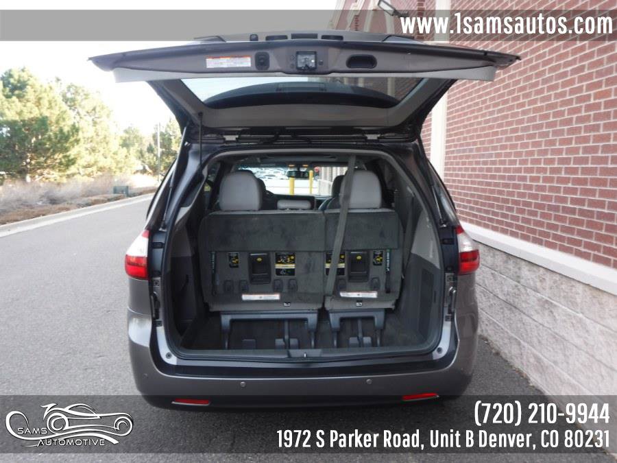 Used 2017 Toyota Sienna XLE Premium image 32