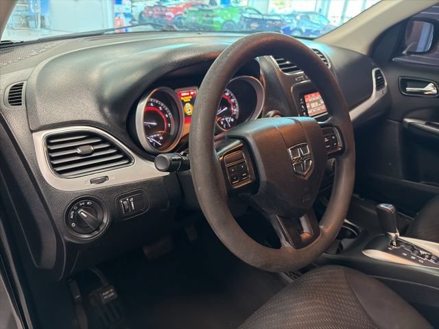 Used 2019 Dodge Journey SE FWD image 11