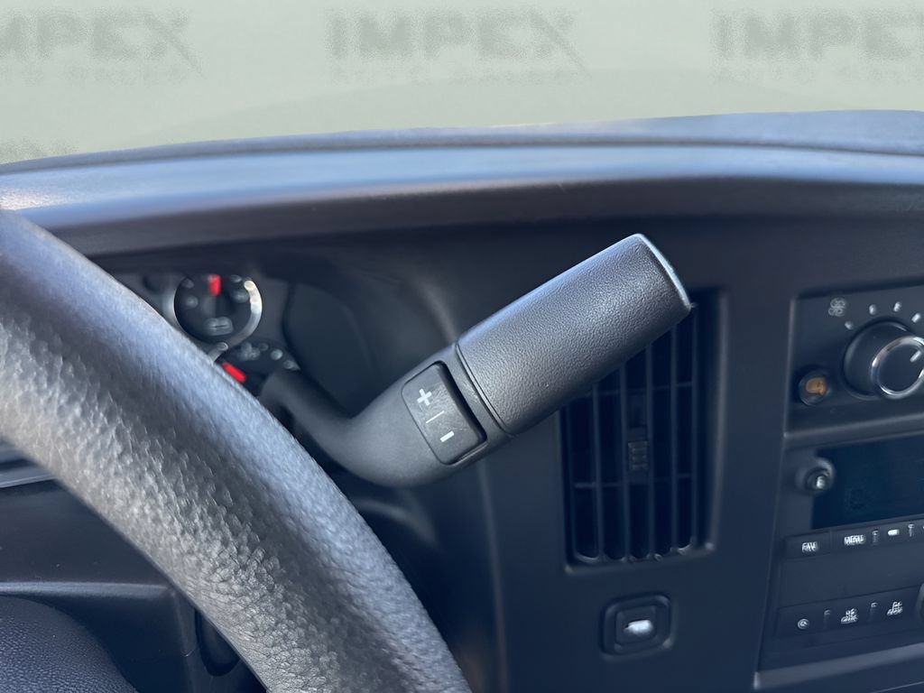 Used 2025 Chevrolet Express 3500 LT w/ LT Preferred Equipment Group RWD image 15