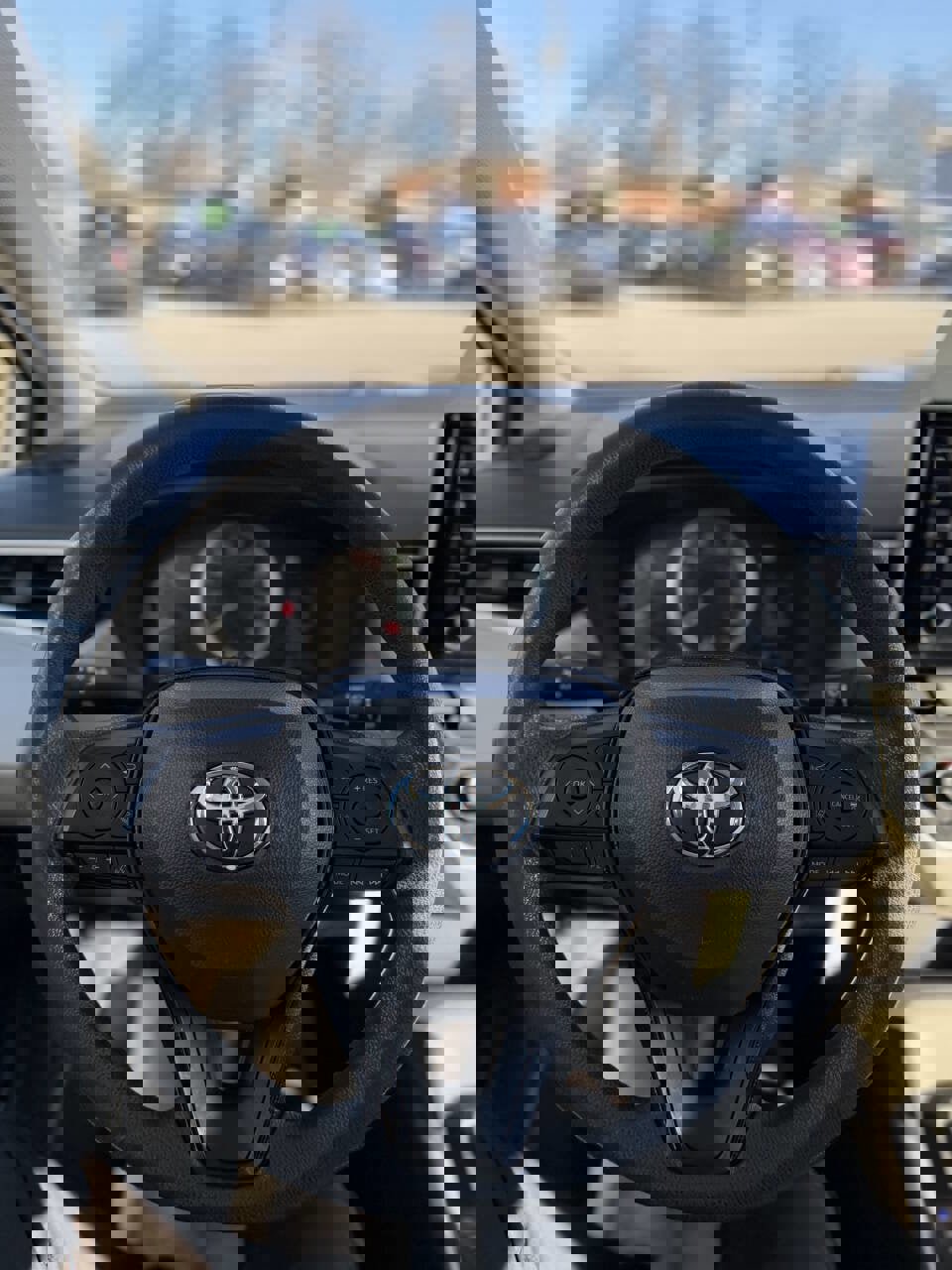 Used 2020 Toyota Corolla LE image 15